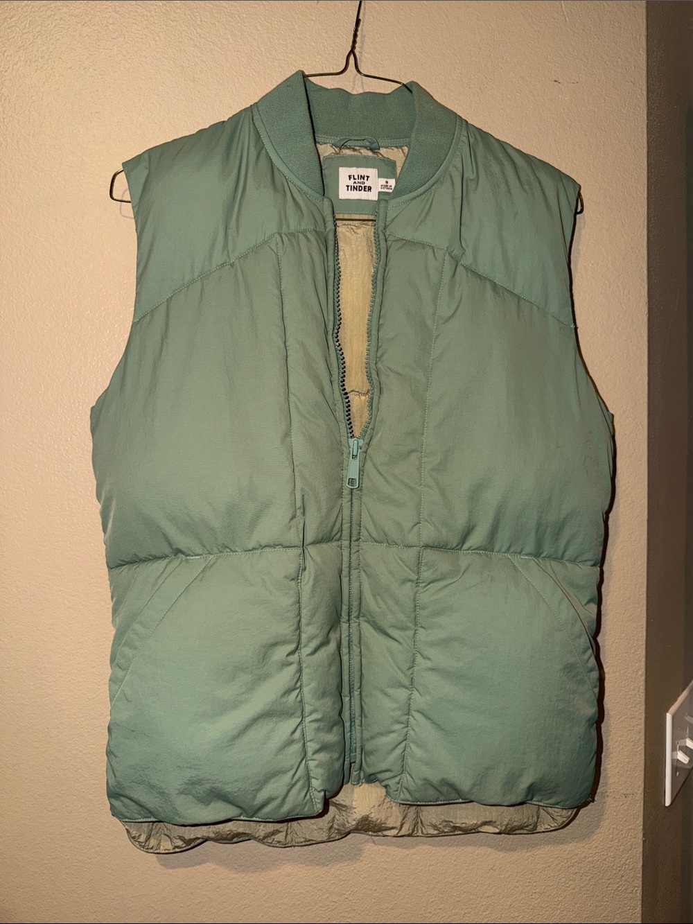 Flint and Tinder Mint Puffer Vest
